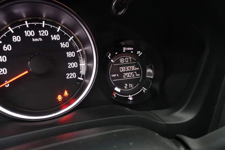 Used Honda XR-V 2019 1.5L CVT Classic Edition China VI Odometer Close Up