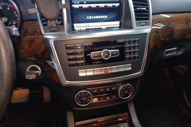 Used Mercedes-Benz M-Class 2014 ML 400 4MATIC Luxury Model