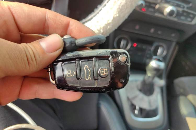 Used Audi Q3 2016 40 TFSI quattro all-wheel-drive sport model
