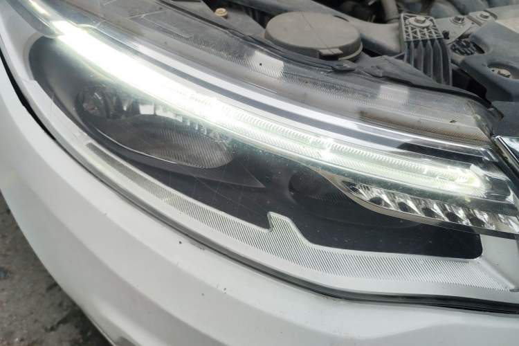 Used Qoros 3 2018 Sedan 1.6L Automatic Leading Model Right Front Headlight