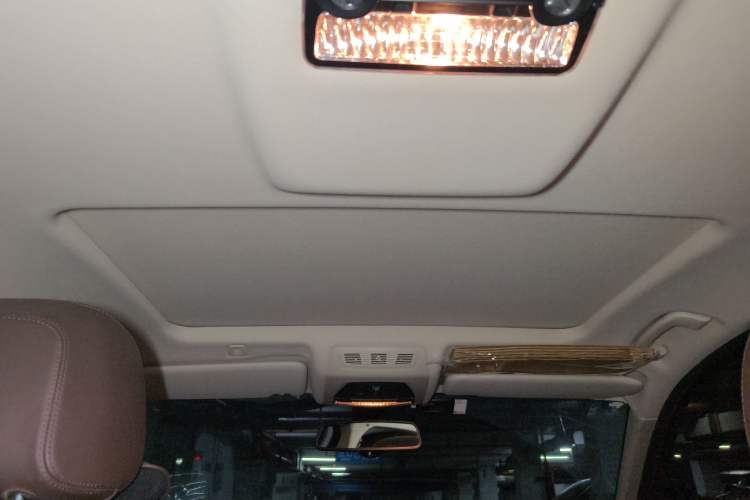 Used BMW 5 Series 2017 525Li Leading Model