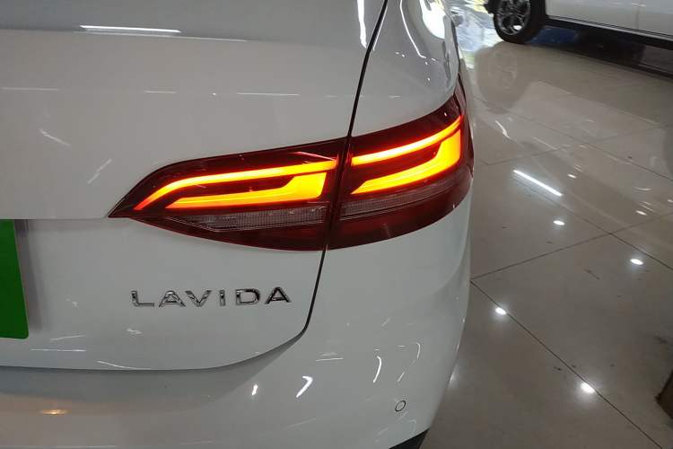 Used Volkswagen Lavida 2023 1.5L Automatic De Yi Edition
