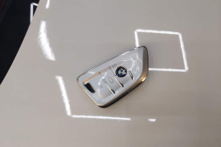 Used BMW 5 Series 2014 525Li Luxury Design Package