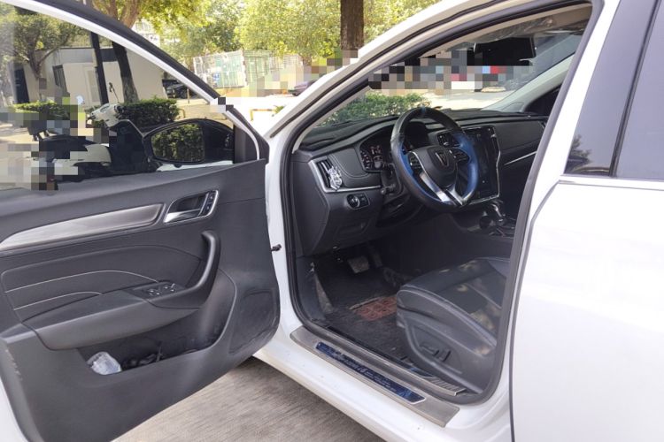 Used Roewe i6 2017 20T Automatic Internet Smart Edition
