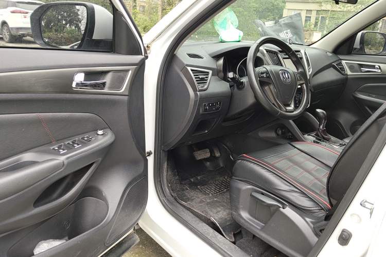 Used CHANGAN CS75 2014 1.8T Automatic Elite Model China IV Standard
