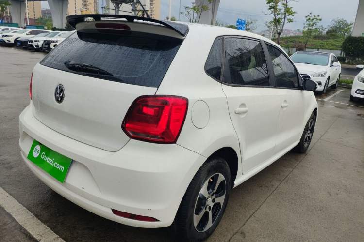 Used Volkswagen Polo 2016 1.4L Manual Fashion Model Rear Right 45 Deg