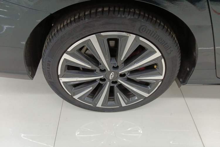 Used Chery Arrizo 8 2023 High-Energy Edition 2.0T DCT Luxury
