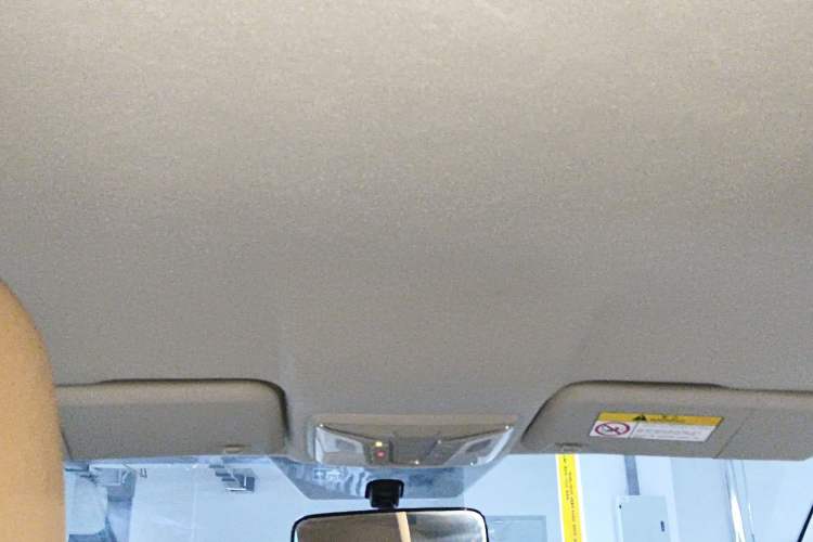 Used ORA iQ 2018 High-Range Version Smart Connectivity Model