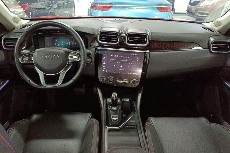 Used Lynk & Co 02 2018 1.5T DCT Two-Wheel Drive Pro Version China V Emission Standard
