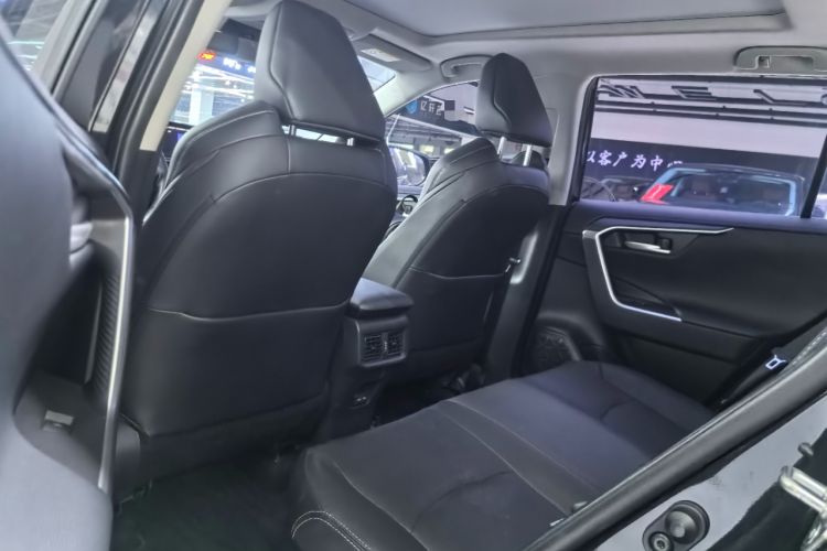 Used Toyota Wildlander 2023 Dual-Motor 2.5L E-CVT Four-Wheel Drive Prestige Edition
