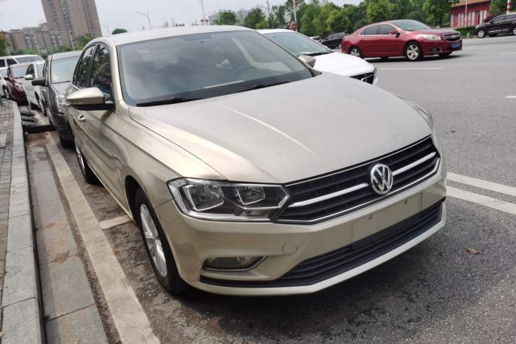 Used Volkswagen Bora 2017 1.6L Automatic Fashion Model Front Right 45 Deg