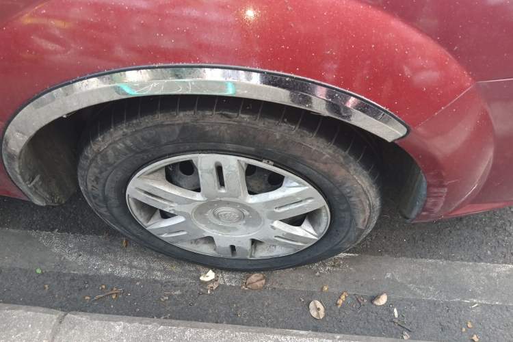 Used Buick Excelle 2013 1.5L Manual Classic Model Right Front Wheel Hub