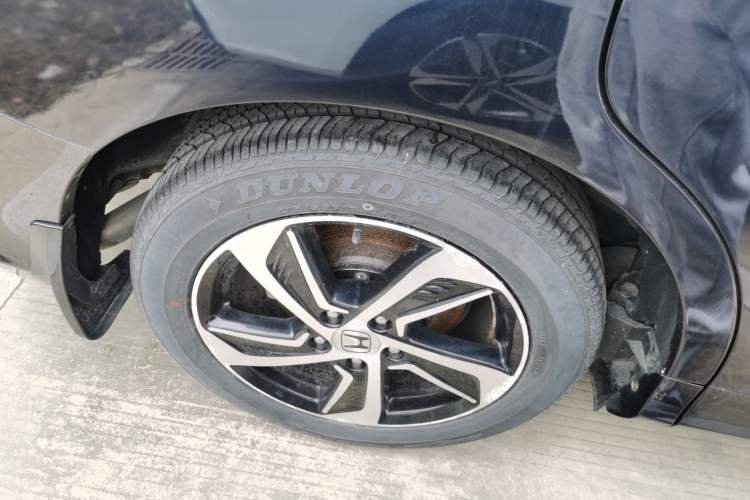 Used Honda Odyssey 2015 Updated Version 2.4L Smart Edition Exterior 5