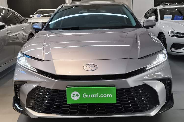 Used Toyota Camry 2026 Model Dual-Engine 2.0HSE Sport Lite Edition