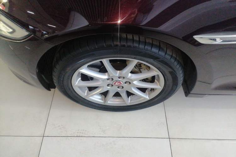 Used Jaguar XJ 2016 XJL 2.0T Two-Wheel-Drive Elegant Business Edition
