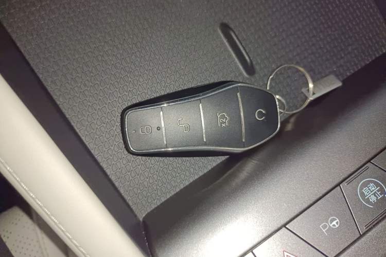 Used BYD Yuan UP 2025 Intelligent Driving Version 401 KM Dynamic Edition
