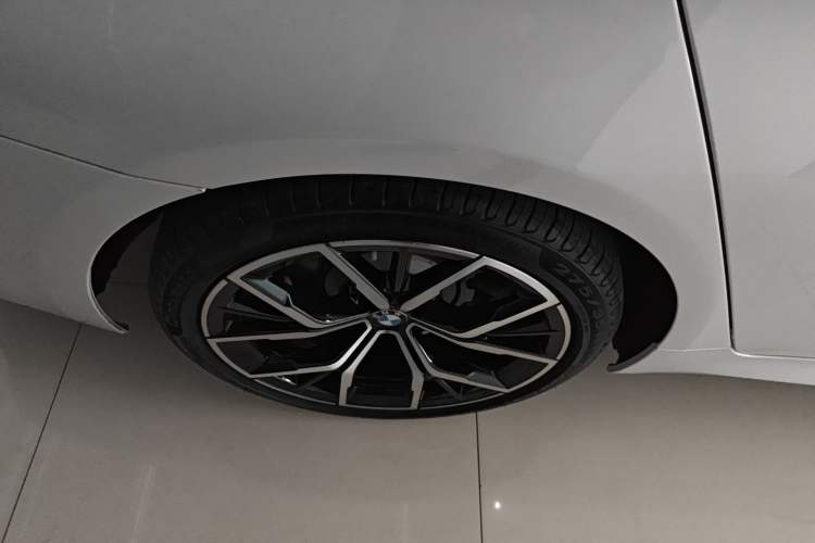 Used BMW 5 Series 2023 530Li Luxury Edition M Sport Package Exterior 4