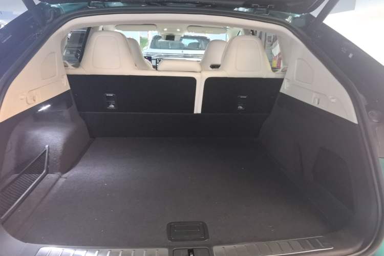 Used Hima Luxeed R7 2026 Model Range-Extending Max Trunk