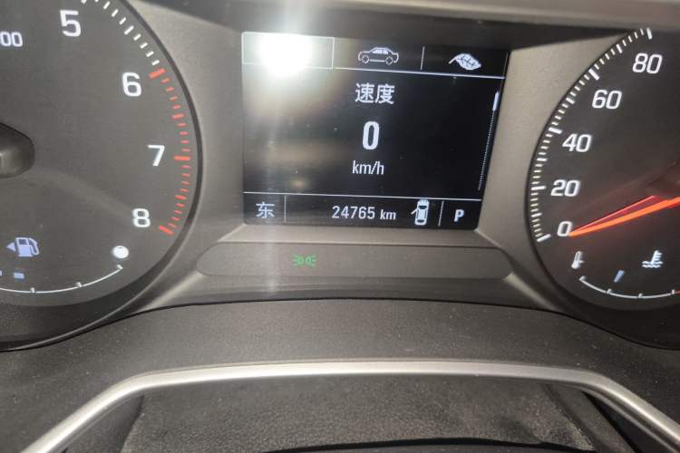 Used Chevrolet Trailblazer 2019 435T Redline CVT Two-Wheel-Drive Sharp Edition China VI Standard Odometer Close Up