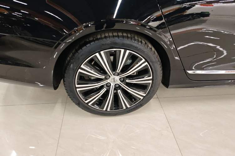 Used Volvo S90 2025 B5 Zhiyuan Luxury Edition