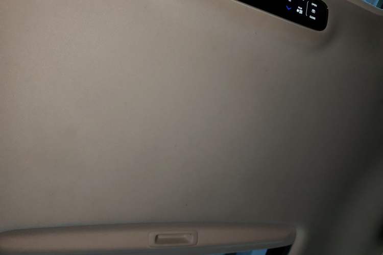 Used Honda Elysion 2016 2.4L Luxury Edition
