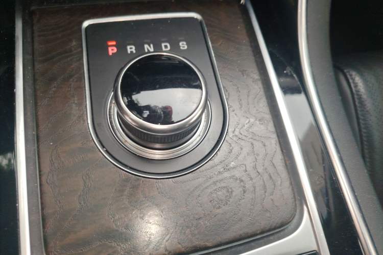 Used Jaguar XFL 2020 XFL 2.0T P250 Four-Wheel Drive Luxury Edition Gear Lever