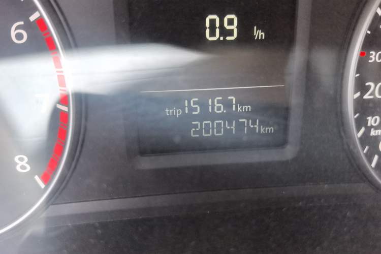 Used Volkswagen Passat 2011 1.8TSI Automatic Prestige Edition Odometer Close Up