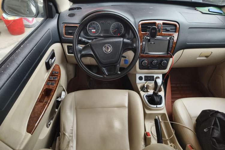 Used Dongfeng Fengon 2013 1.5L Manual Deluxe Model DK15 Steering Wheel