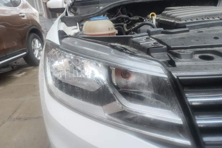 Used Volkswagen Santana 2016 1.6L Manual Fashion Edition
