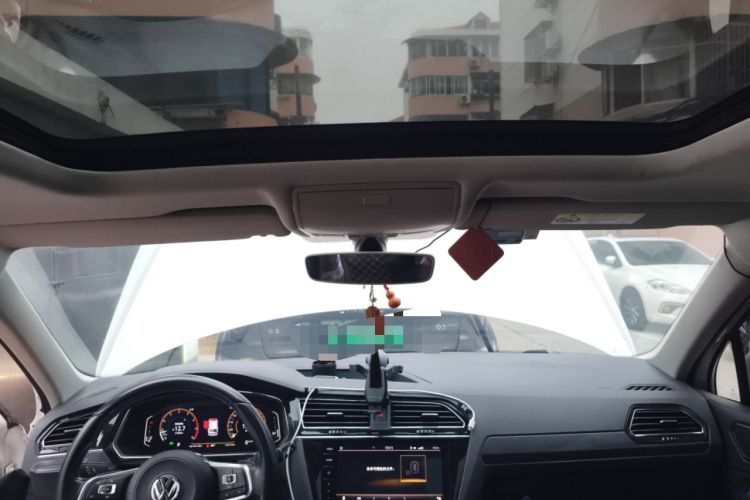 Used Volkswagen Tiguan L 2020 330TSI Automatic Two-Wheel Drive R-Line Flagship Version China VI Standard