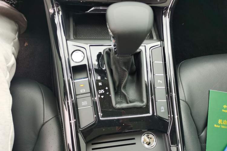 Used Volkswagen Phideon 2019 380TSI Two-Wheel Drive Business Edition China VI Standard
