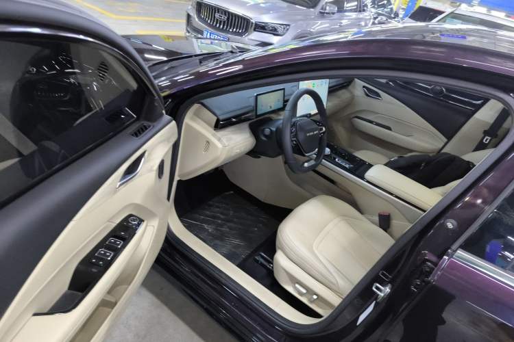 Used Wuling Xingguang 2023 150 Advanced Edition
