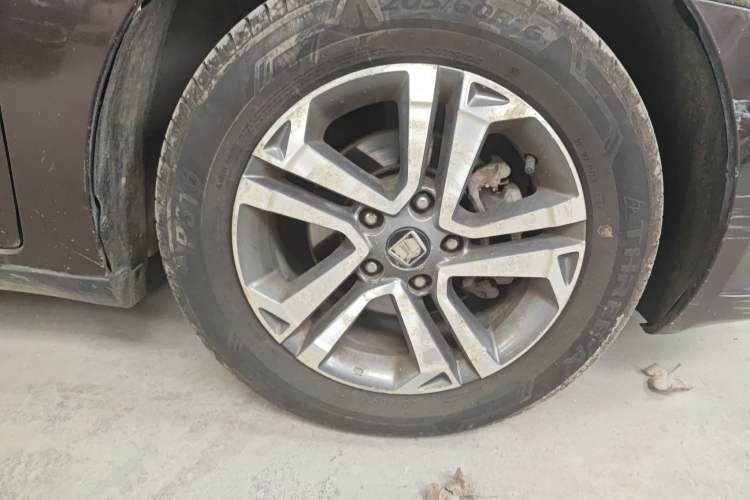 Used Luxgen 5 2015 1.8T Automatic ZhiZun Model