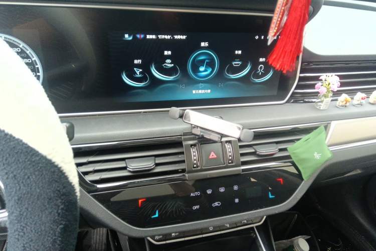 Used Hongqi HS5 2022 Revised Version 2.0T Smart Connect Flagship Edition Audio And AC Panel