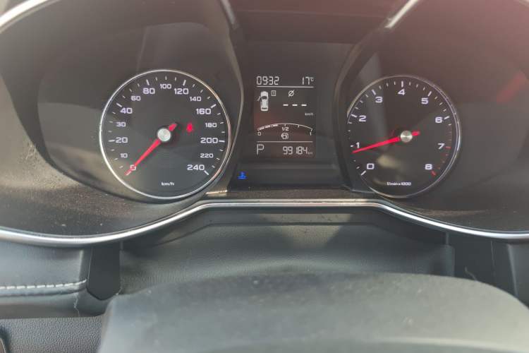 Used MG 6 2017 20T Automatic Luxury Smart Connect Version China V Standard Odometer Close Up