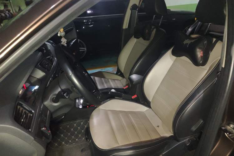 Used Volkswagen Cross Lavida 2014 1.4TSI DSG
