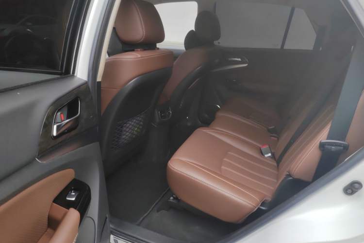 Used BYD Tang New Energy 2017 2.0T All-Wheel Drive Hyatt Model Left Rear Seat