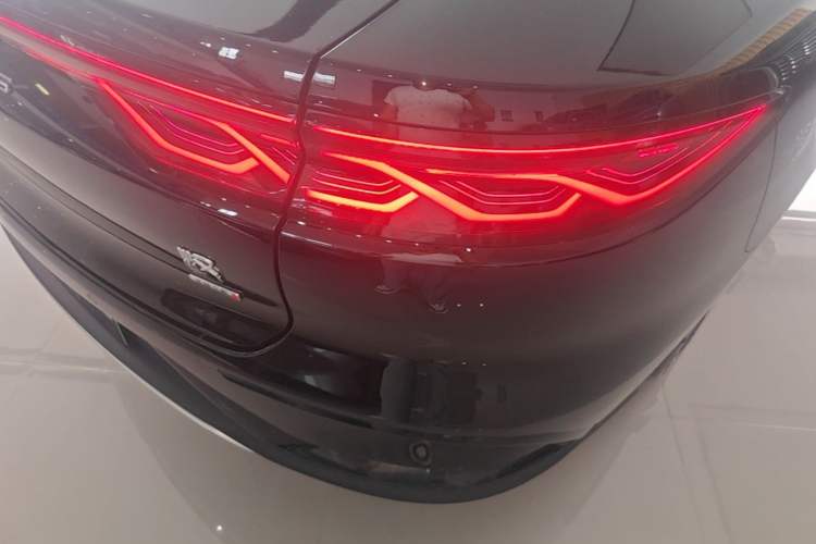 Used BYD Han 2025 DM-i Intelligent Driving Edition 125KM LiDAR Flagship Model
