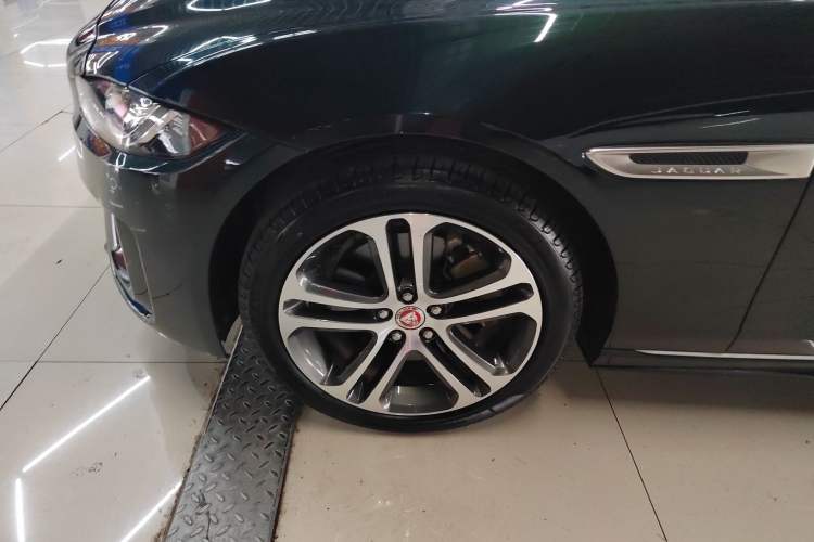 Used Jaguar XEL 2022 2.0T 250 PS R-DYNAMIC S Advanced Sport Edition Left Front Wheel Hub