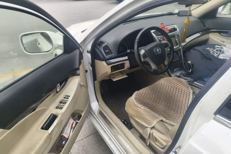 Used CHANGAN Raeton 2014 1.8T Automatic Elite Anniversary Edition China V Standard