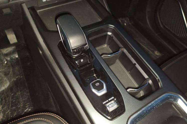 Used Geely Auto Haoyue L 2023 2.0T DCT Prestige Edition
