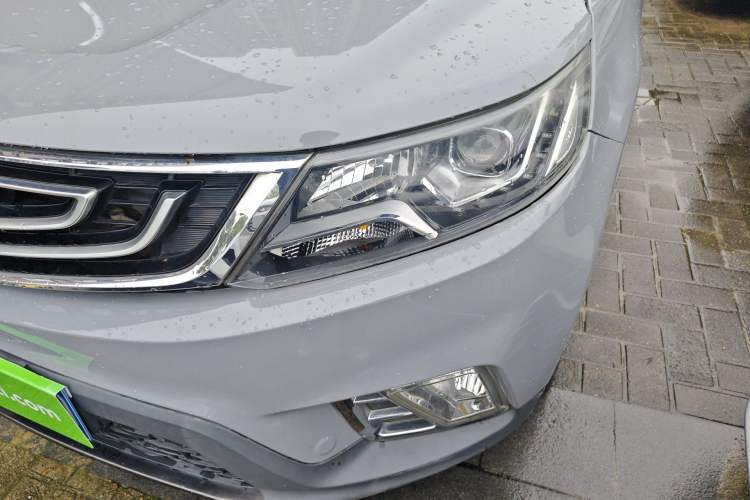 Used Geely Auto Vision X6 2016 1.3T CVT Flagship Model
