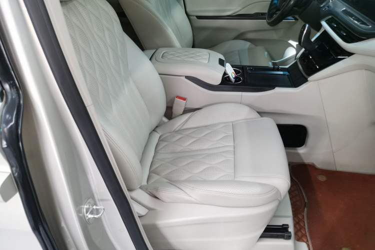 Used Buick GL8 2021 ES Landtrek 653T Comfort Edition