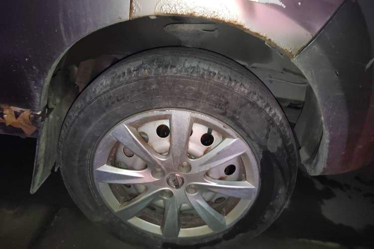 Used Jinbei New Hiace S 2021 1.6L Wealth Model Non-Air-Conditioned Version China VI Standard SWD16M Bus Right Front Wheel Hub