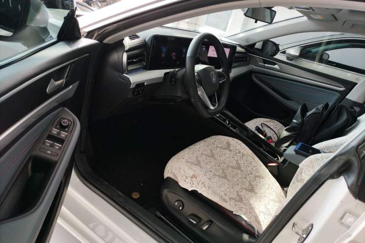 Used Volkswagen Lamando 2022 Lavida L 280TSI DSG Cool & Spicy Edition Driver Seat