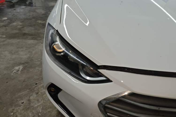 Used Hyundai Elantra (6th Generation / Lingdong) 2016 1.4T Dual-Clutch Xuan Dong · Dynamic Version Right Front Headlight