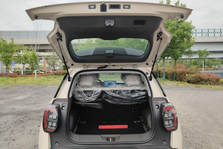 Used AION UT 2025 330 Starlight Edition Trunk