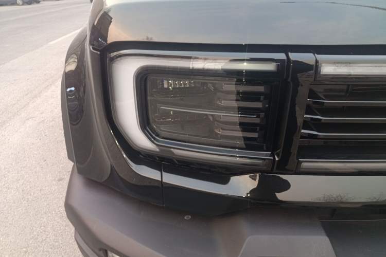 Used BAIC Off-Road BJ40 2024 2.0T All-New Urban Hunter Edition Chivalrous Style
