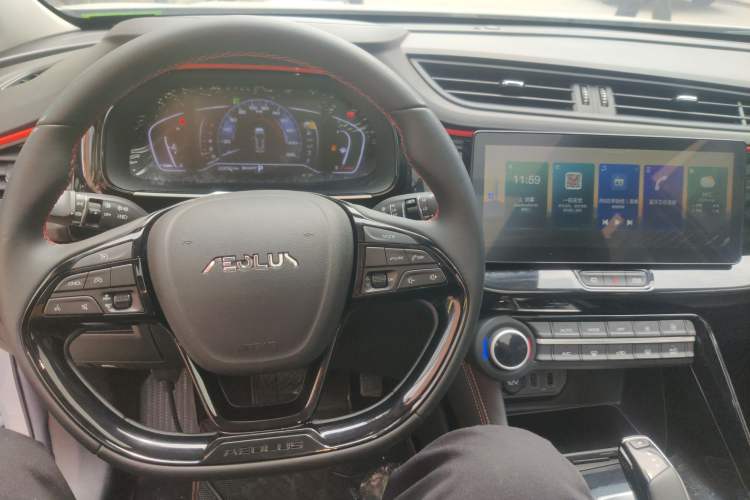 Used Dongfeng Aeolus AX7 2022 Mach Edition 1.5T DCT DF41 Center Console