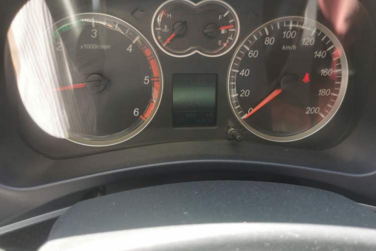 Used Haval H5 Classic 2015 2.0T Diesel Manual 4x4 Ambition Model Odometer Close Up